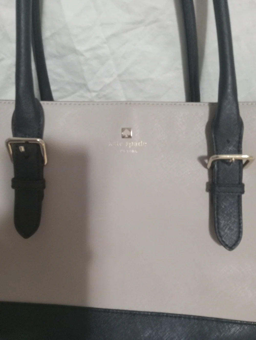 Kate Spade Two-Tone Black and Cream Satchel Purse Approx 16 WideX11 High Leather - Picture 2 of 8